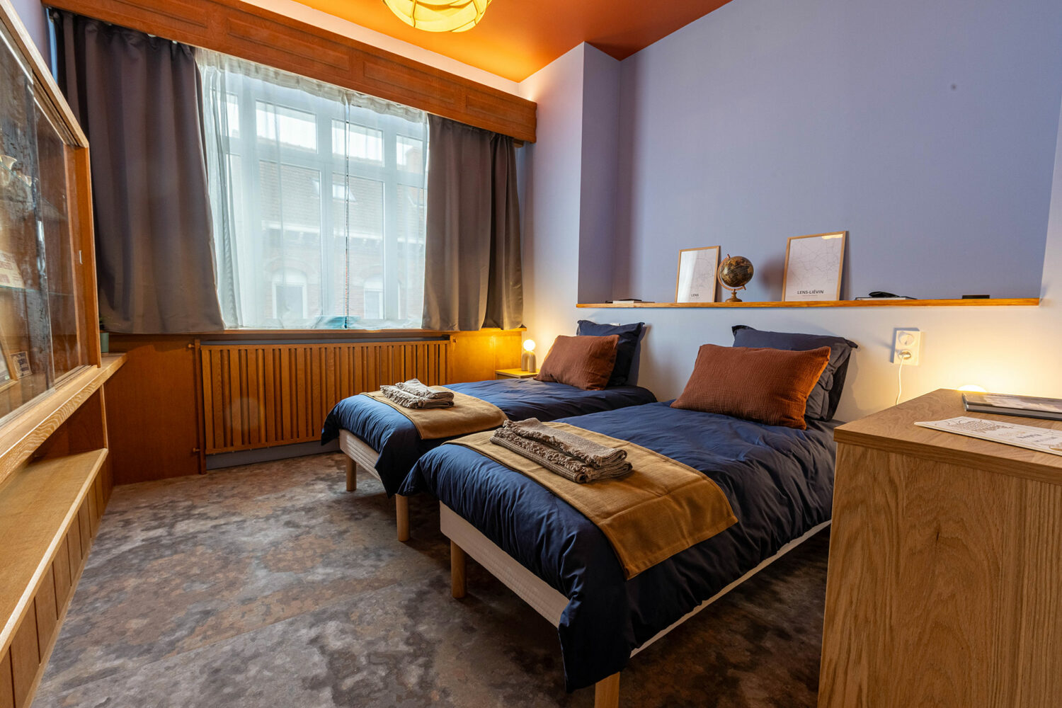 chambre-bleue-design-arriere-boutique-lens